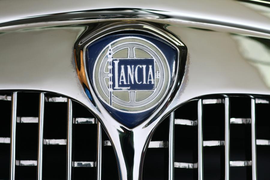  Lancia Aurelia B24 Spider America 1954 года  (фото 10 из 20)